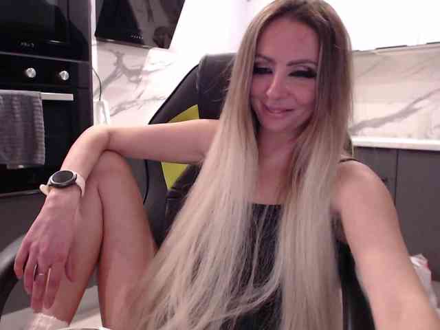 blondalina webcam
