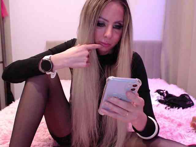 blondalina webcam
