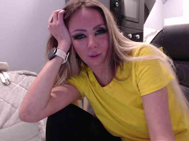 blondalina webcam