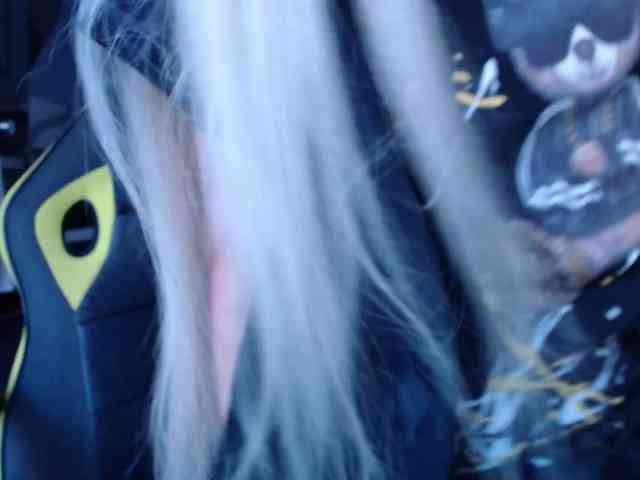 blondalina webcam
