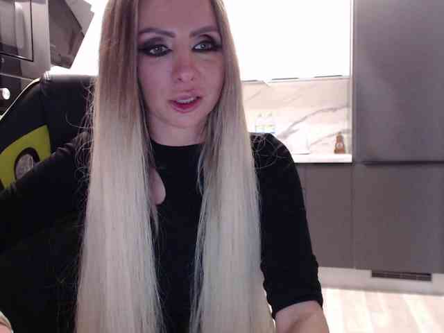blondalina webcam