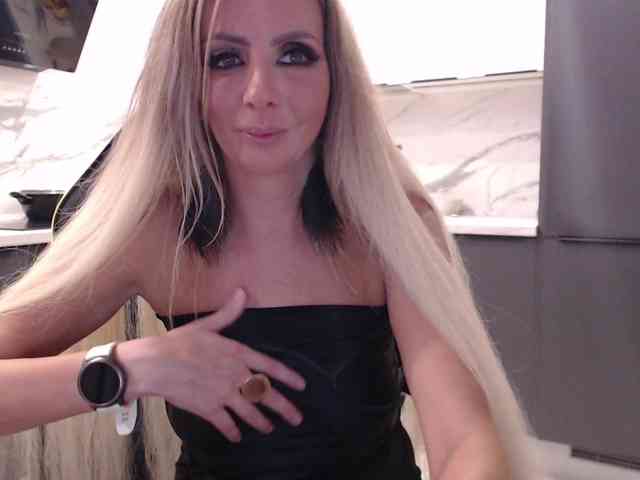 blondalina webcam