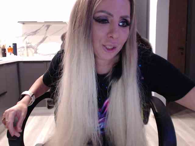 blondalina webcam