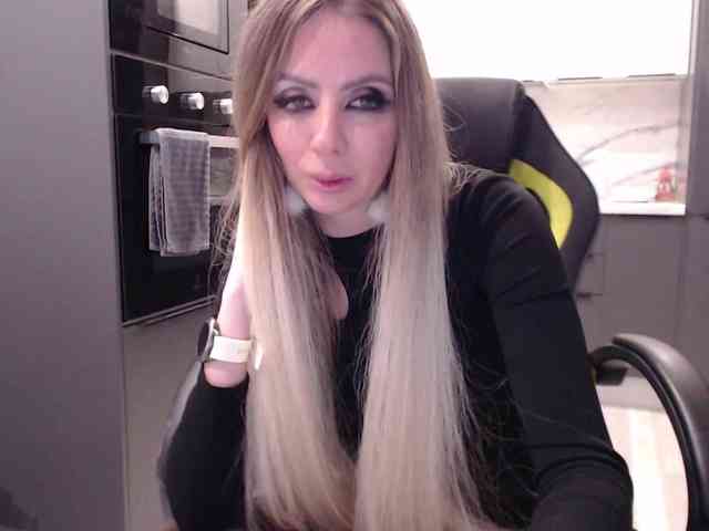 blondalina webcam