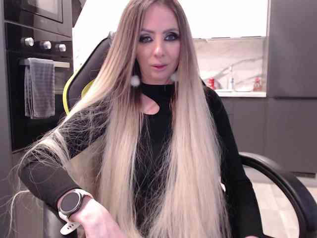 blondalina webcam