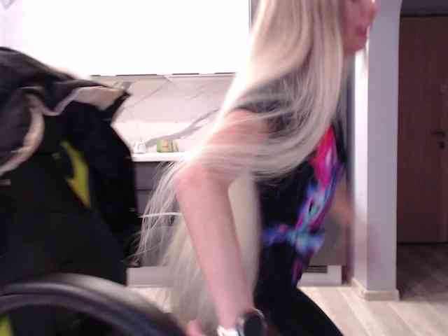 blondalina webcam