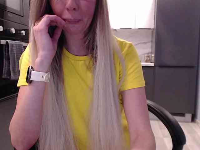 blondalina webcam