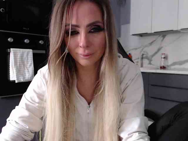 blondalina webcam