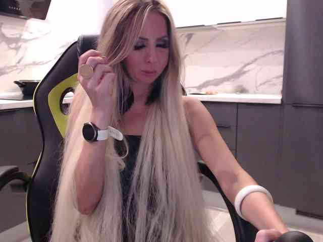 blondalina webcam