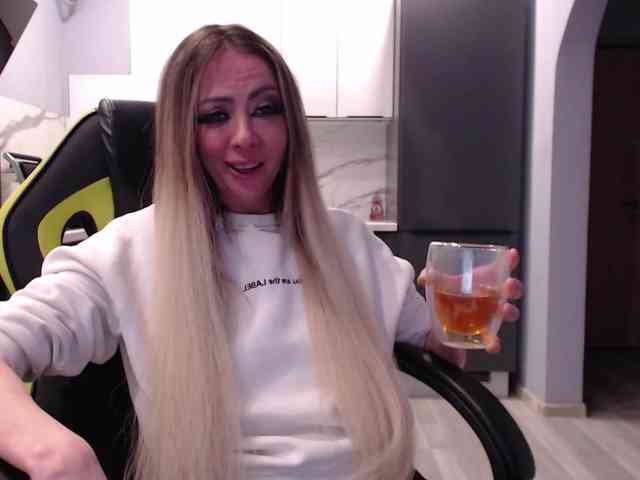 blondalina webcam