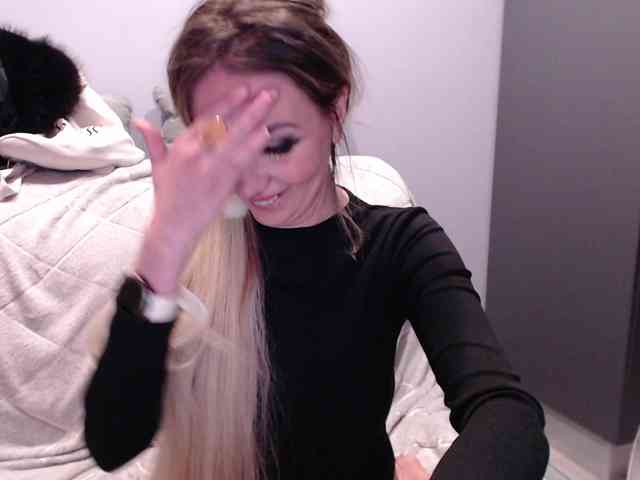 blondalina webcam