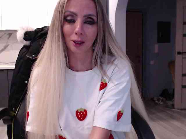 blondalina webcam