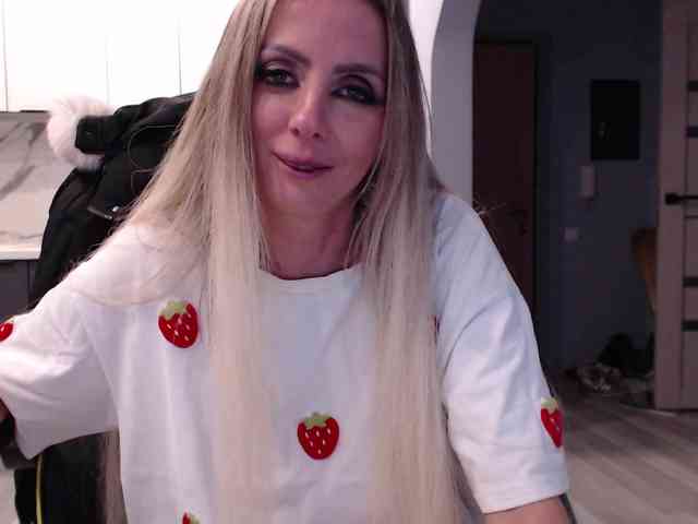 blondalina webcam