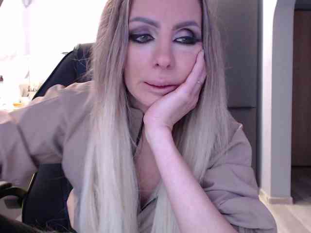 blondalina webcam
