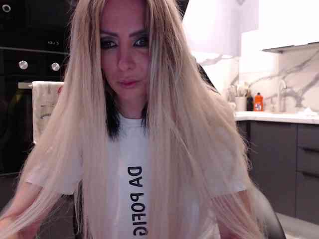 blondalina webcam