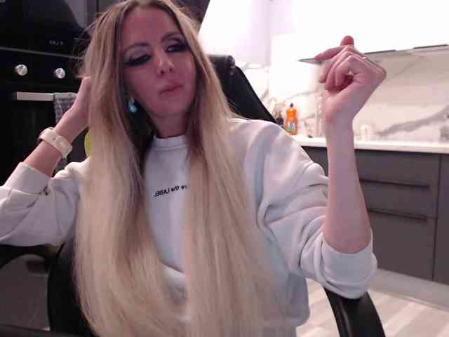 blondalina webcam