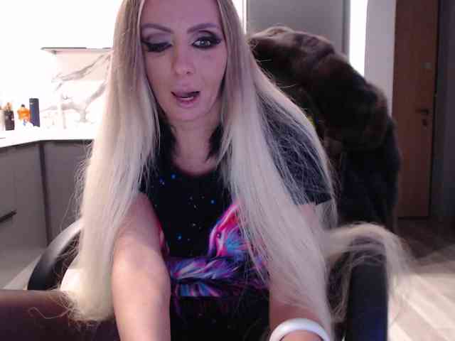 blondalina webcam
