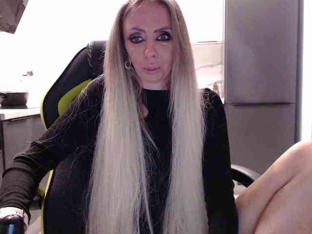 blondalina webcam