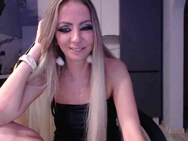blondalina webcam