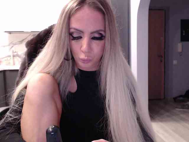 blondalina webcam