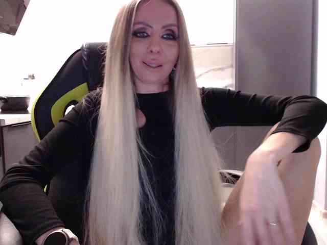 blondalina webcam