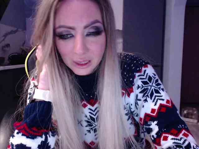 blondalina Live Webcam on BongaCams