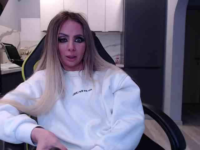 blondalina webcam