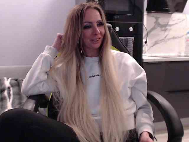 blondalina webcam