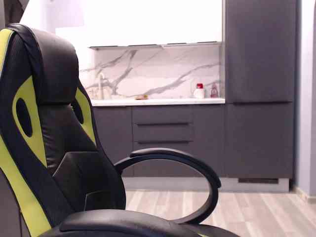 blondalina webcam