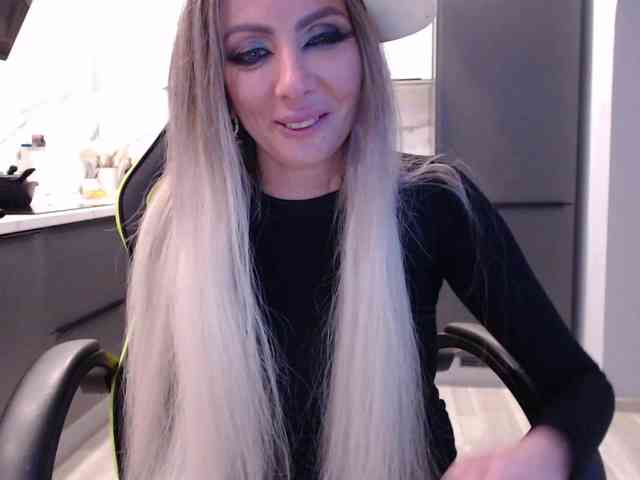 blondalina webcam