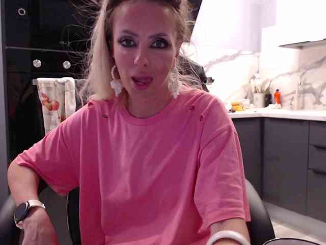 blondalina webcam