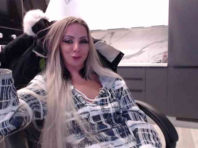 blondalina webcam