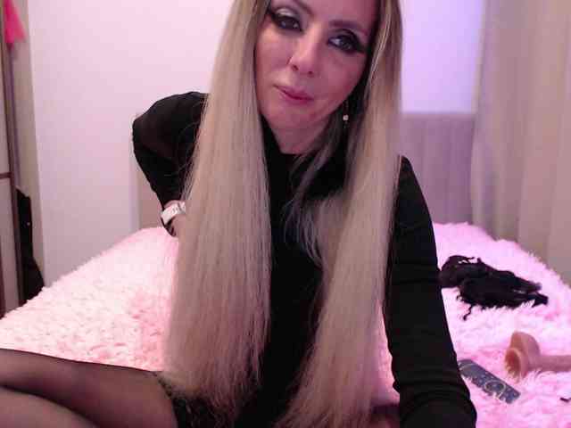 blondalina webcam