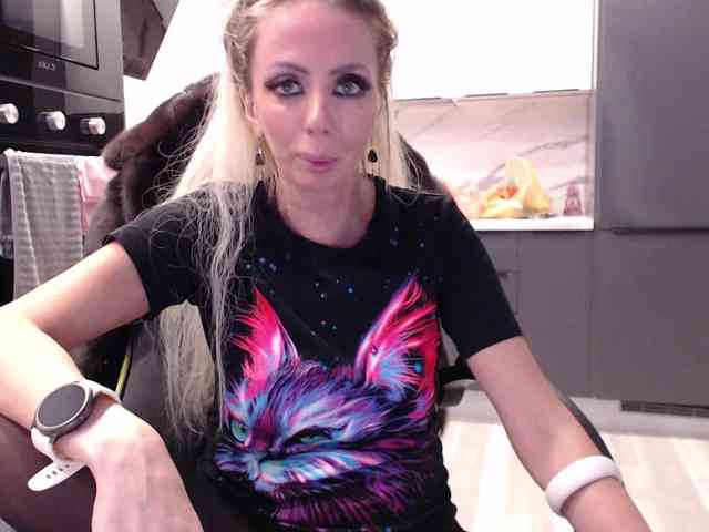 blondalina webcam
