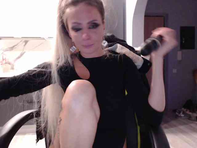 blondalina webcam