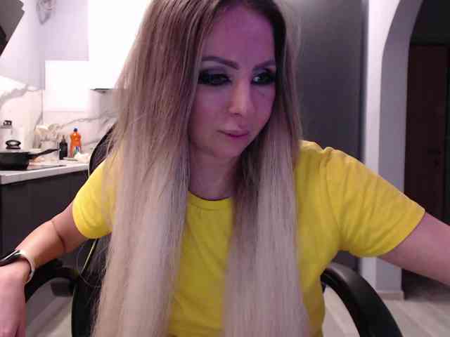 blondalina webcam