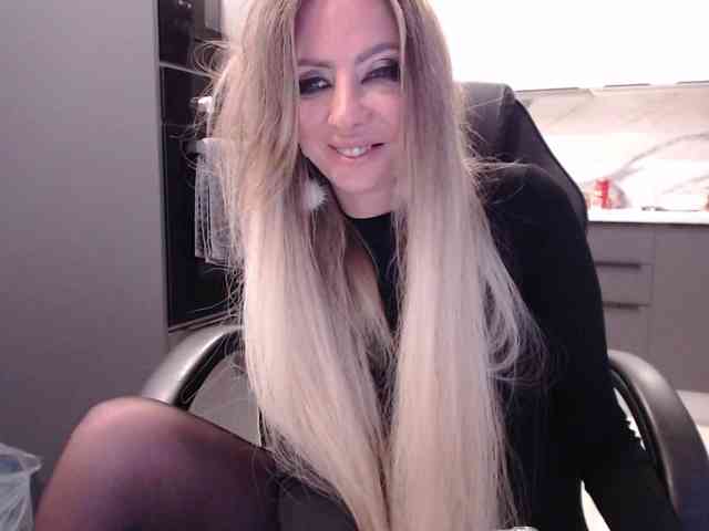 blondalina webcam