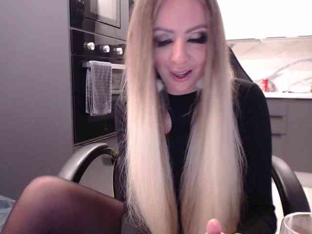 blondalina webcam