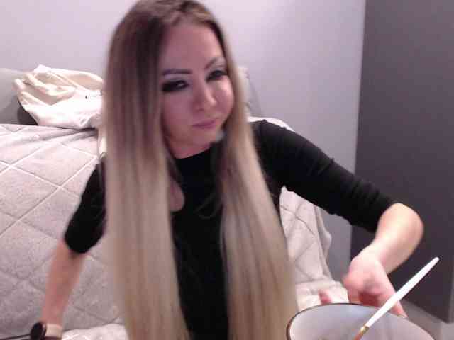blondalina webcam