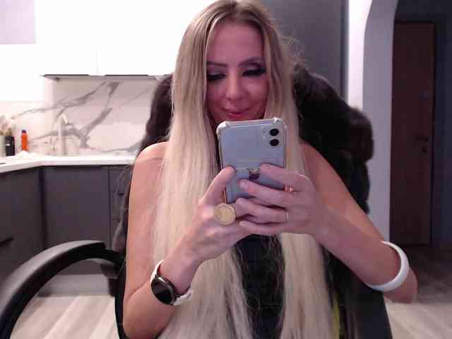 blondalina webcam