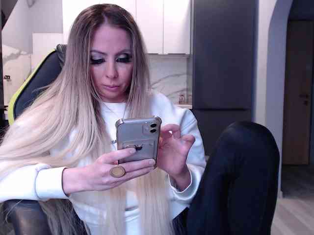blondalina webcam