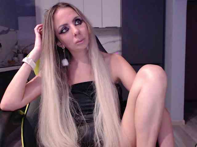 blondalina webcam