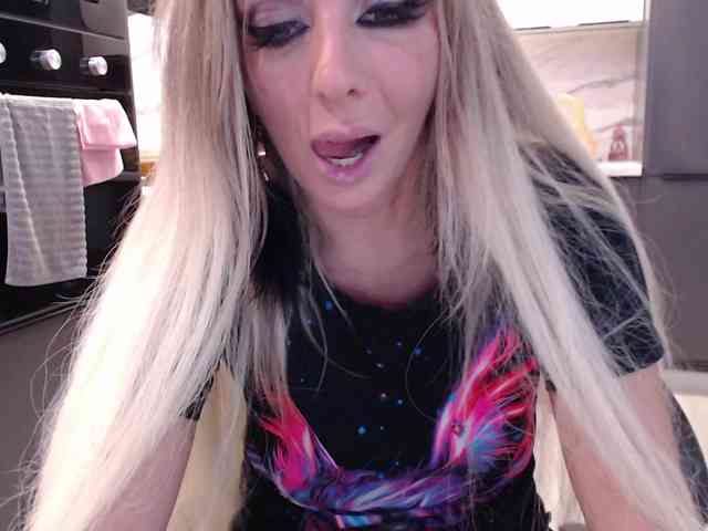 blondalina webcam