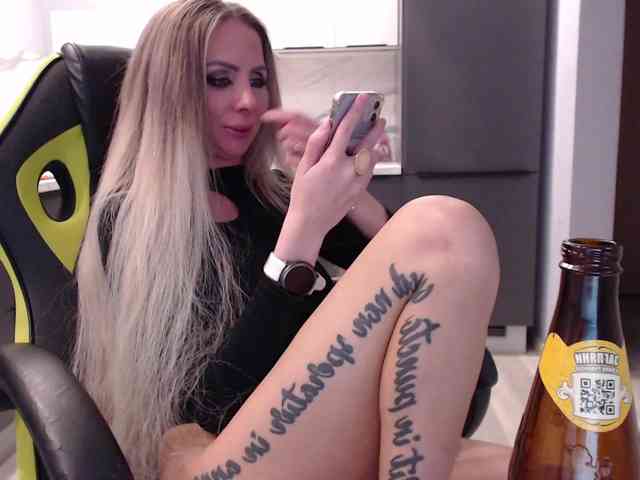 blondalina webcam
