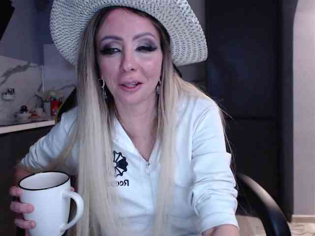 blondalina blondalina