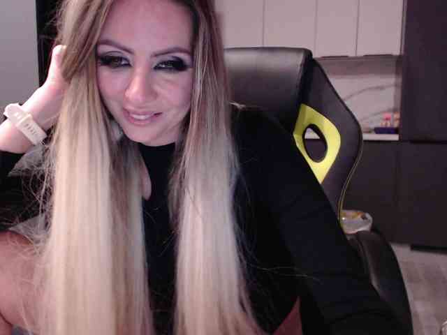 blondalina webcam