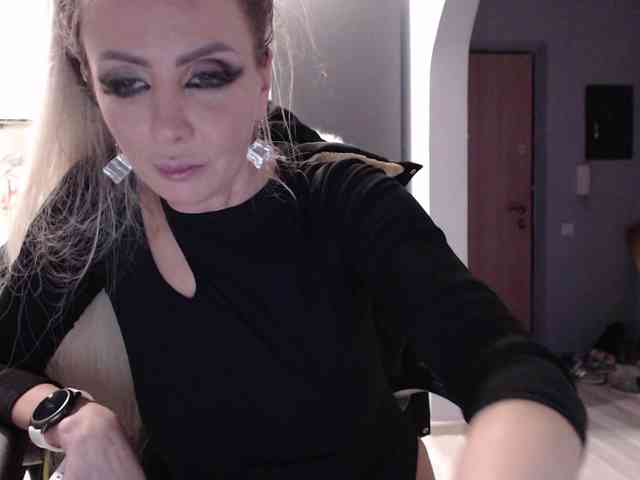 blondalina webcam
