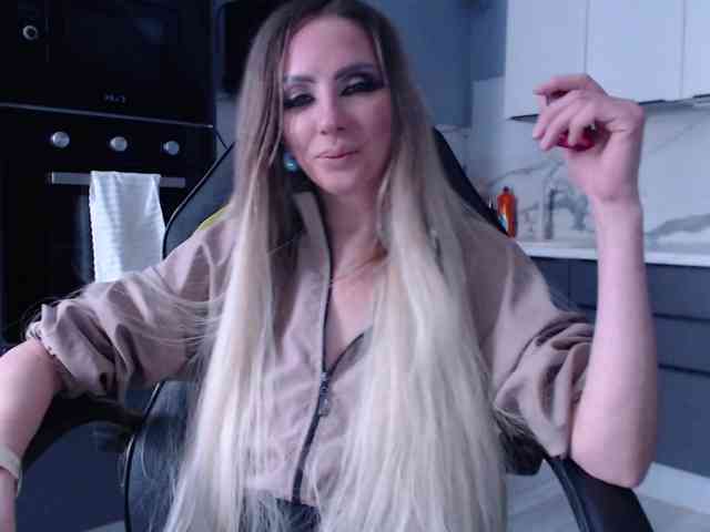 blondalina webcam