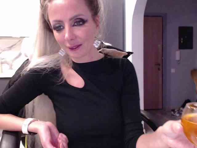 blondalina webcam