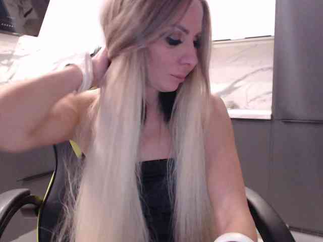 blondalina webcam